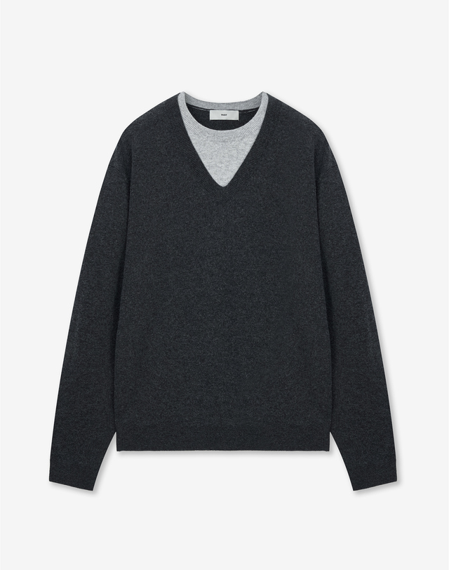 티엔지티 세트 Layered V-Neck Knit Top (Dark Grey) 그레이 착용컷