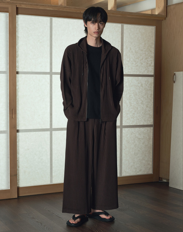 요요기 플리츠 바이 티엔지티 Yoyogi Pleats Tee & Wide Pants (Brown) 브라운 착용컷