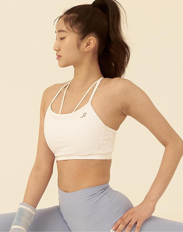 질스튜어트 뉴욕 질스튜어트 스포츠 세트 국가대표 리듬체조 브라탑 화이트 + 레깅스 블랙 미색 착용컷
