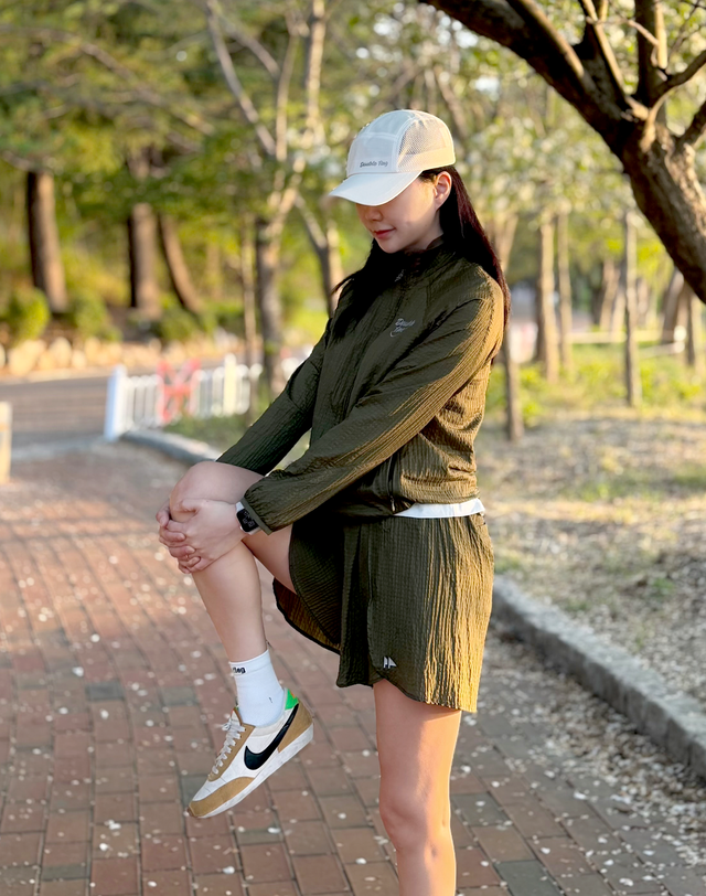 더블플래그 세트 [SET][AIR GRID] Women Pro-Fit Oversized Golf Jacket (KHAKI) 카키 착용컷