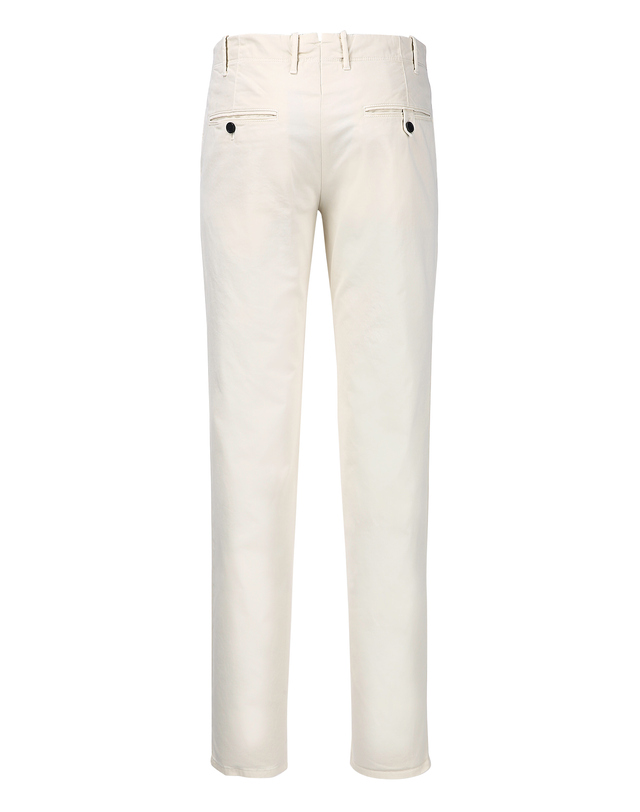 알레그리 라이트 베이지《Twill Soft-Dyed》치노 팬츠 밝은 베이지 착용컷
