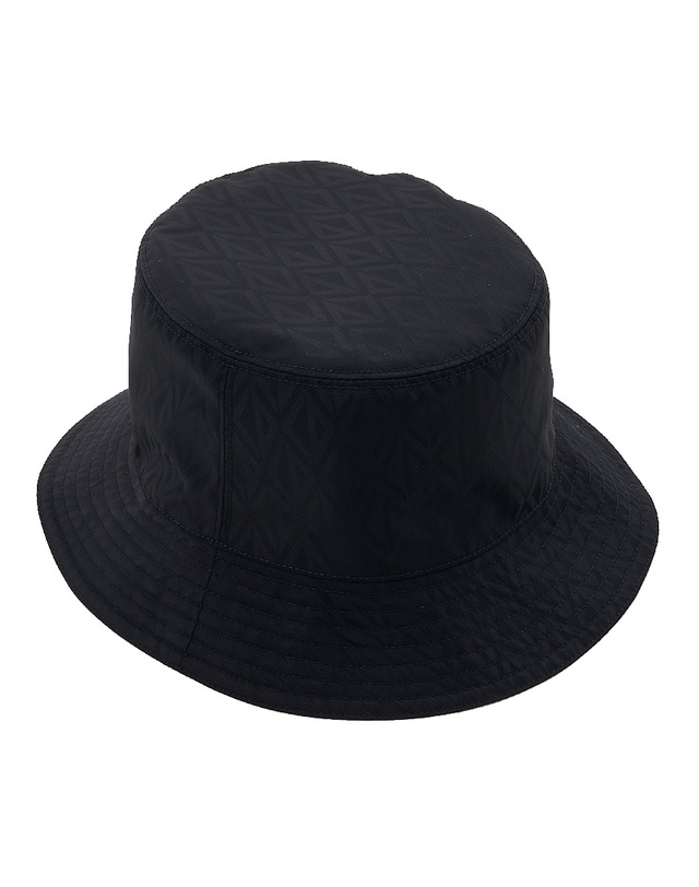 디올 [디올옴므] CD 다이아몬드 리버시블 버킷햇 393C907A5913 981 착용컷