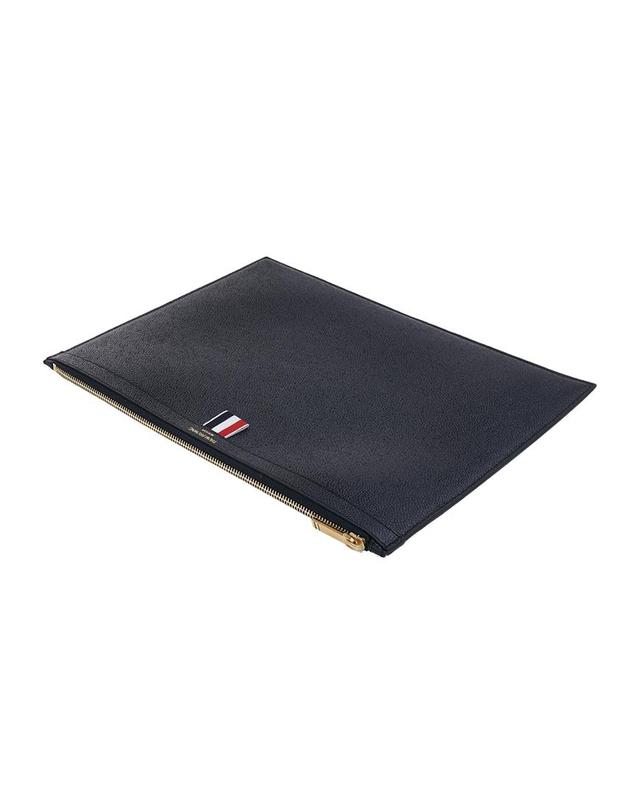 톰브라운 [톰브라운] FW25 남성 페블그레인 클러치백 MAC021L 00198 001 착용컷