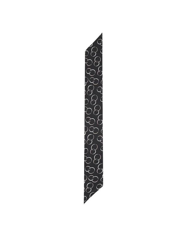 닥스셔츠 [아울렛] 프린트 에스코트타이 스카프 블랙_DLF1ACF1355K1 착용컷
