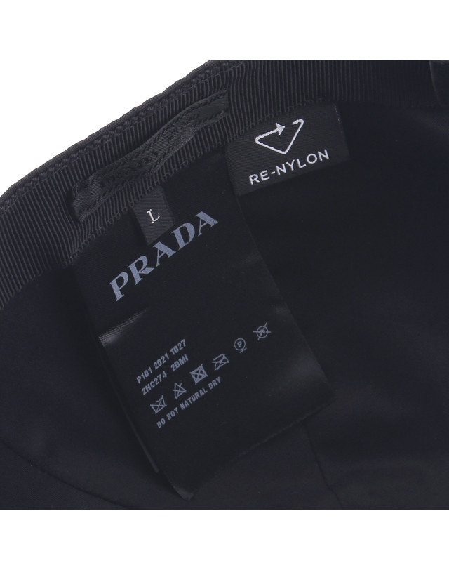 프라다 [PRADA] 삼각 로고 나일론 볼캡 1HC274 2DMI F0002 착용컷