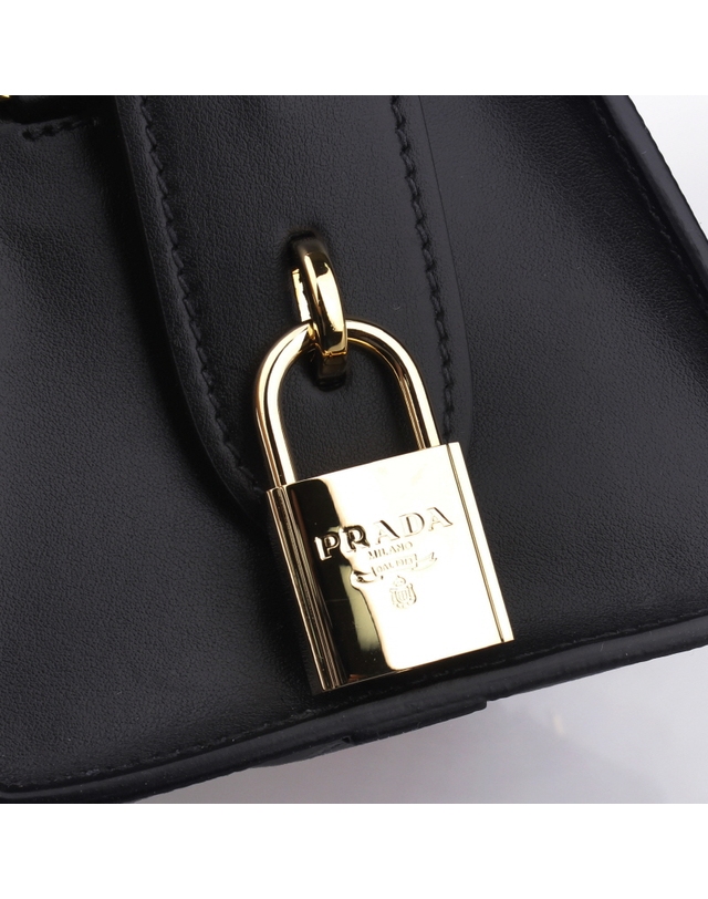 프라다 [PRADA] 크리스틴 사피아노 숄더백 1BA269 2ERX F0002 착용컷