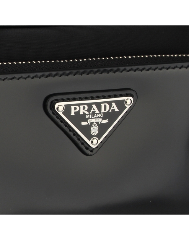 프라다 [PRADA] 리나일론 브러시드 숄더백 2VH172 789 F0002 착용컷
