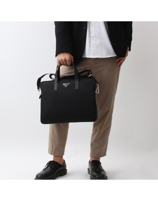 프라다 [PRADA] 리나일론 남성 브리프케이스 2VE368 2DMH F0002 착용컷
