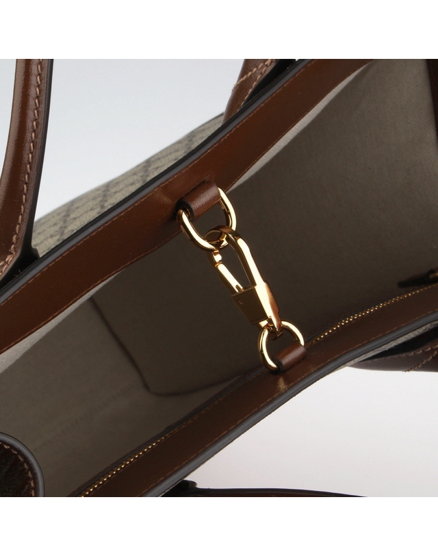 구찌 [GUCCI] 인터로킹 G 로고 토트백 674155 92THG 8563 착용컷