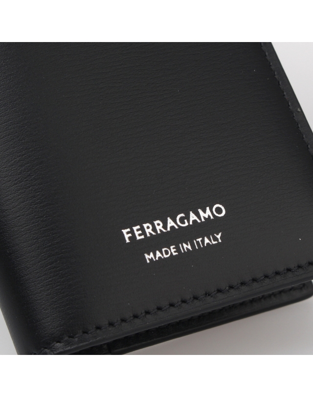 살바토레 페라가모 [FERRAGAMO] 로고 카드 지갑 66 1332 0770104 착용컷