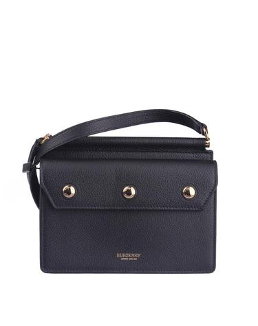[BURBERRY] 미니 포켓 디테일 레더 타이틀 백 8014579