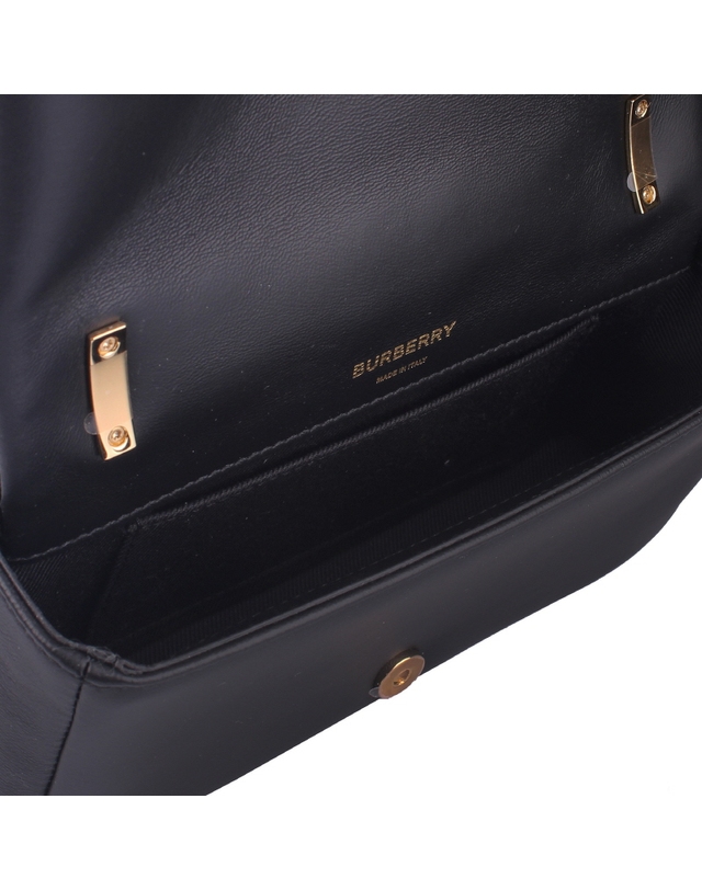 버버리 [BURBERRY] 미니 퀼팅 롤라백 8023117 착용컷