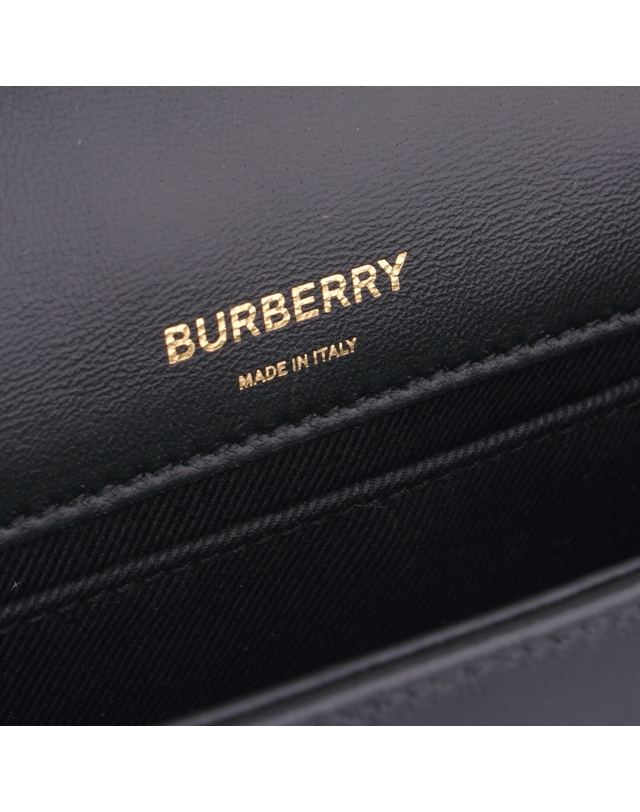 버버리 [BURBERRY] 미니 퀼팅 롤라백 8023117 착용컷