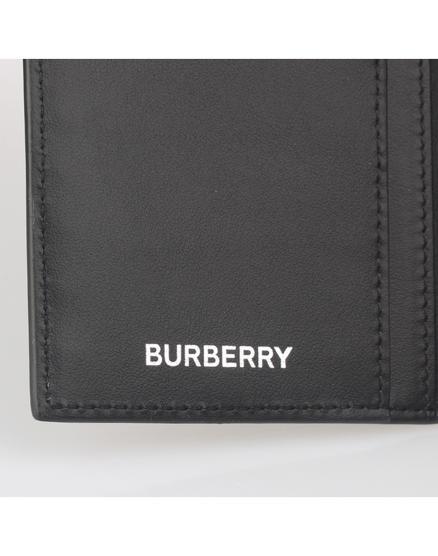 버버리 [BURBERRY] 빈티지 체크 장지갑 8057946 착용컷