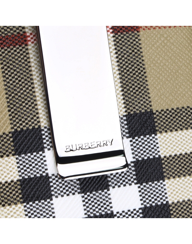 버버리 [BURBERRY] 빈티지 체크 카드 지갑 8065631 착용컷