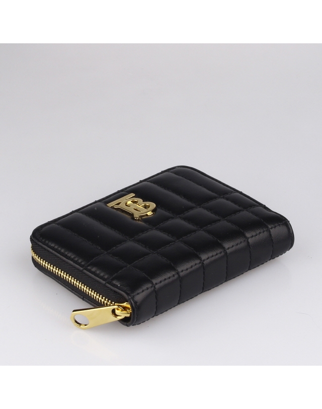 버버리 [BURBERRY] 퀼팅 롤라 지퍼 지갑 8062373 착용컷