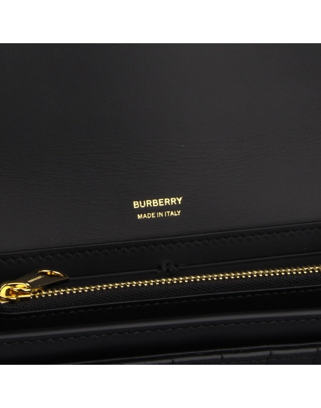 버버리 [BURBERRY] TB 롤라 장지갑 8062339 착용컷