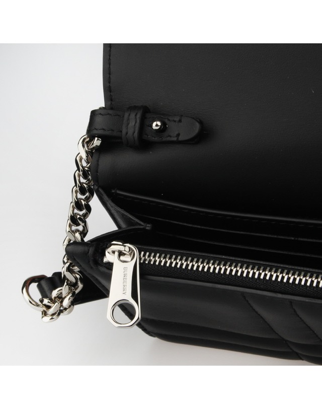 버버리 BURBERRY TB 롤라 숄더백 8064820 착용컷