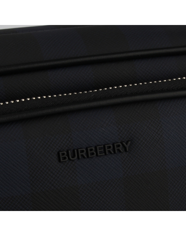 버버리 [BURBERRY] 패디 체크 크로스백 8073271 착용컷