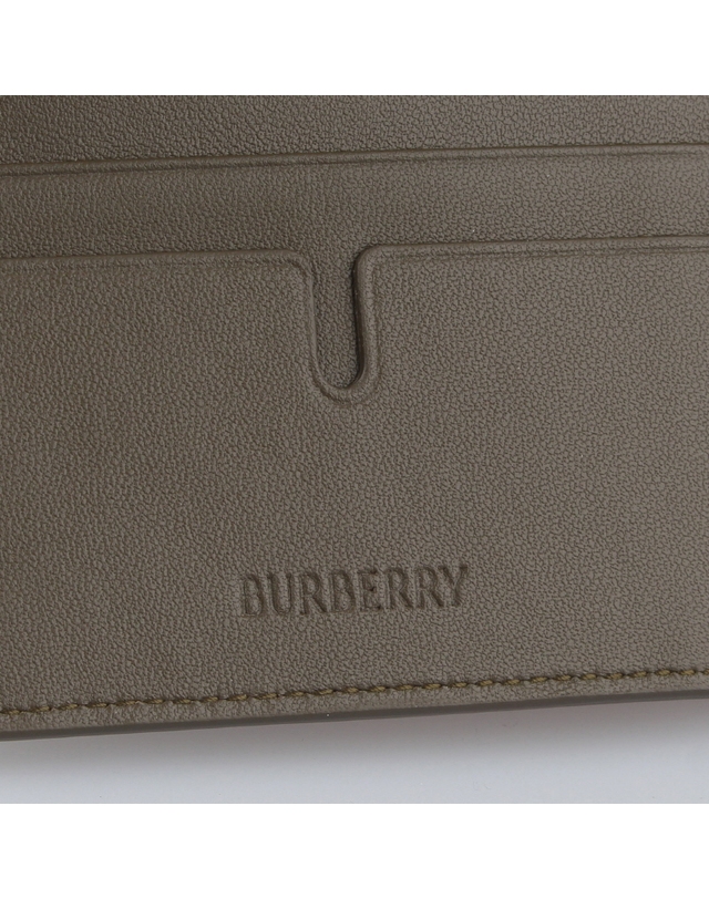 버버리 [BURBERRY] 체크 남성 반지갑 8095693 착용컷