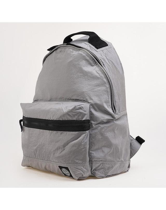 스톤아일랜드 [스톤아일랜드] SS26 남성 패디드 스트랩 백팩 L1S159200010 S0251 V0061 착용컷