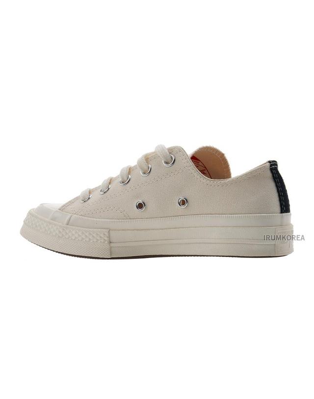 꼼데가르송 [꼼데가르송] SS25 공용 로고 로우탑 스니커즈 AZ K128 001 WHITE 착용컷