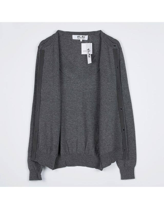 꼼데가르송 [꼼데가르송] FW25 공용 레드 하트 가디건 AX N007 051 GREY 착용컷