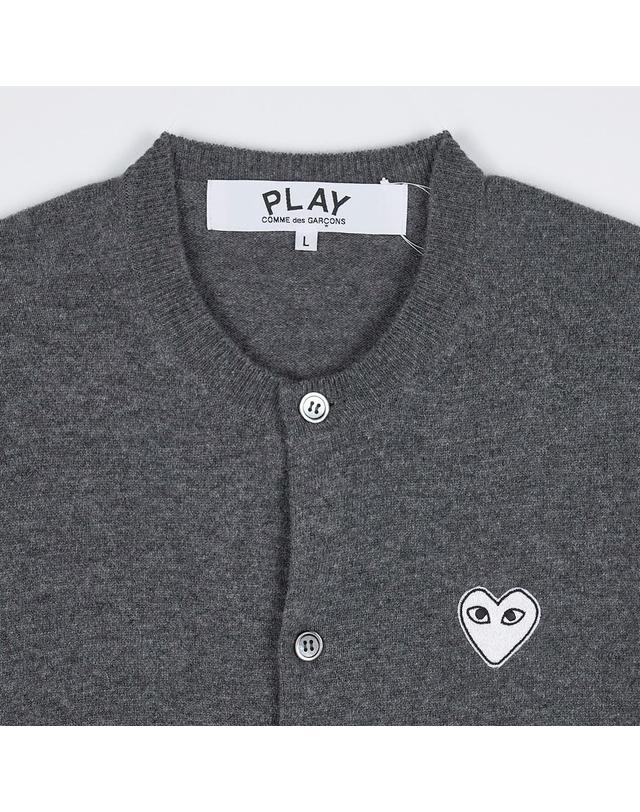꼼데가르송 [꼼데가르송] FW25 공용 화이트 하트 가디건 AX N061 051 GREY 착용컷