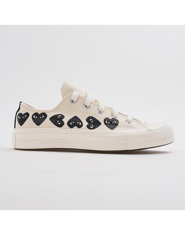 꼼데가르송 [꼼데가르송] 공용 멀티하트 컨버스 척70 스니커즈 AX K126 001 BEIGE 착용컷