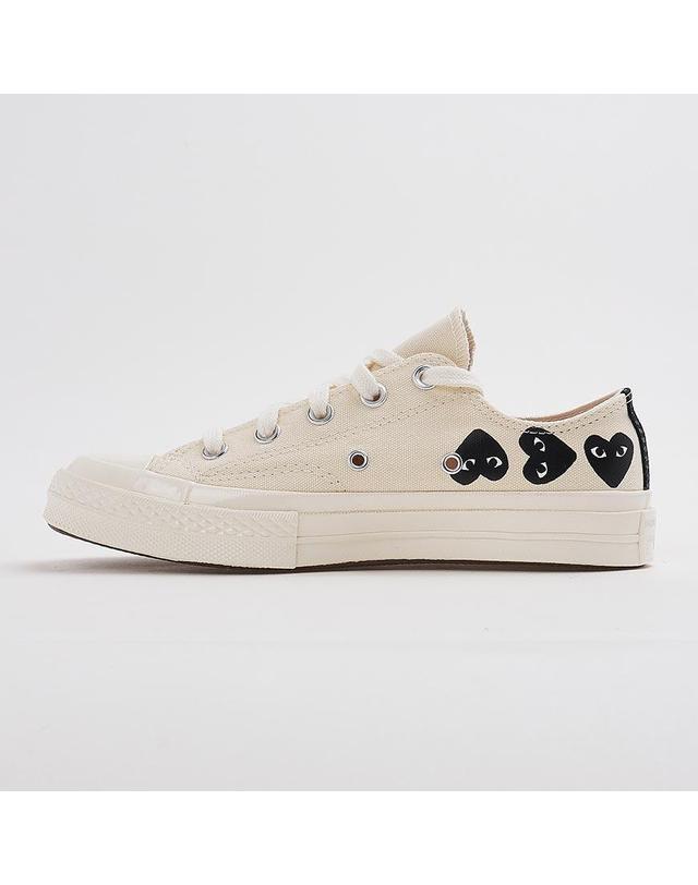 꼼데가르송 [꼼데가르송] 공용 멀티하트 컨버스 척70 스니커즈 AX K126 001 BEIGE 착용컷