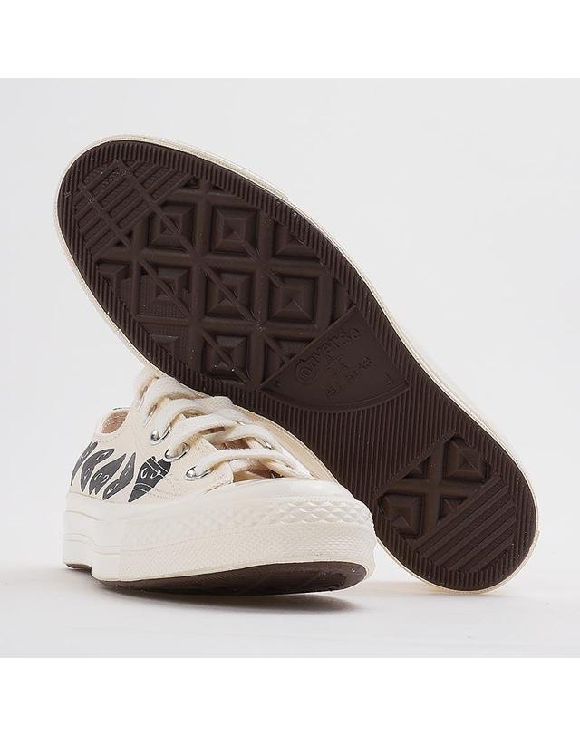 꼼데가르송 [꼼데가르송] 공용 멀티하트 컨버스 척70 스니커즈 AX K126 001 BEIGE 착용컷