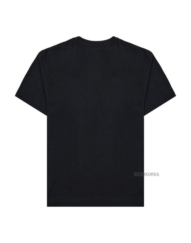 꼼데가르송 [꼼데가르송] SS25 공용 하트 와펜 티셔츠 AX T216 051 BLACK 착용컷