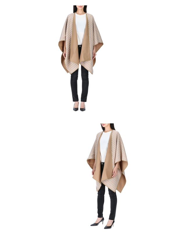 살바토레 페라가모 페라가모 32 7984 02 742465 울 케이프 숄 착용컷