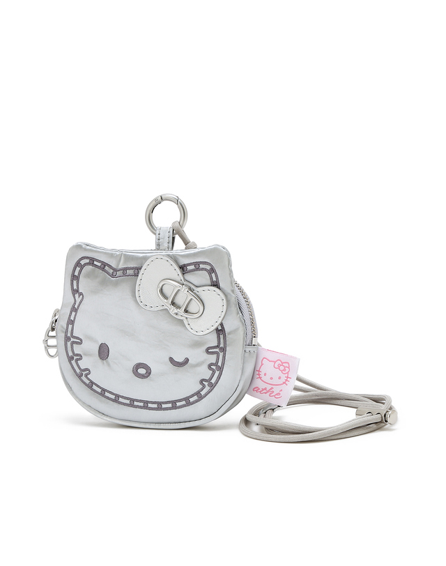 아떼 바네사브루노 액세사리 [Hello Kitty x athe] 스터드 실버 스트랩 미니파우치 착용컷