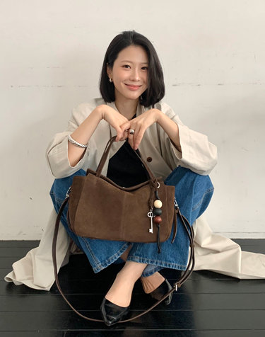 [박소령PICK][DEMAIN] 초코브라운 스웨이드 드망 토트백S