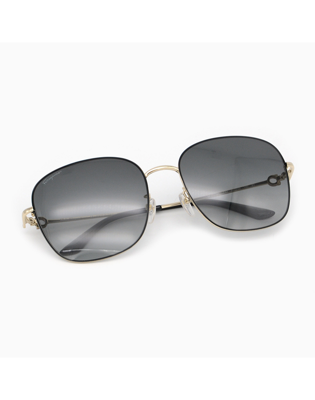 살바토레 페라가모 FERRAGAMO 페라가모 선글라스 SF257SK 733_블랙 착용컷