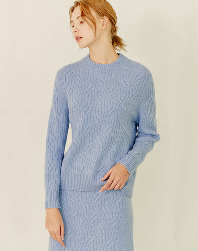 캐시미어하우스 [캐시미어클라스] 100%캐시미어 청키 케이블 풀오버 니트 Chunky Cable Pullover(Lavender) 착용컷