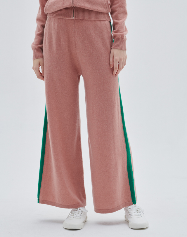 캐시미어하우스 [Murray Allan] 100%캐시미어 사이드 컬러라인 팬츠Side color line pants( Apricoat) 착용컷