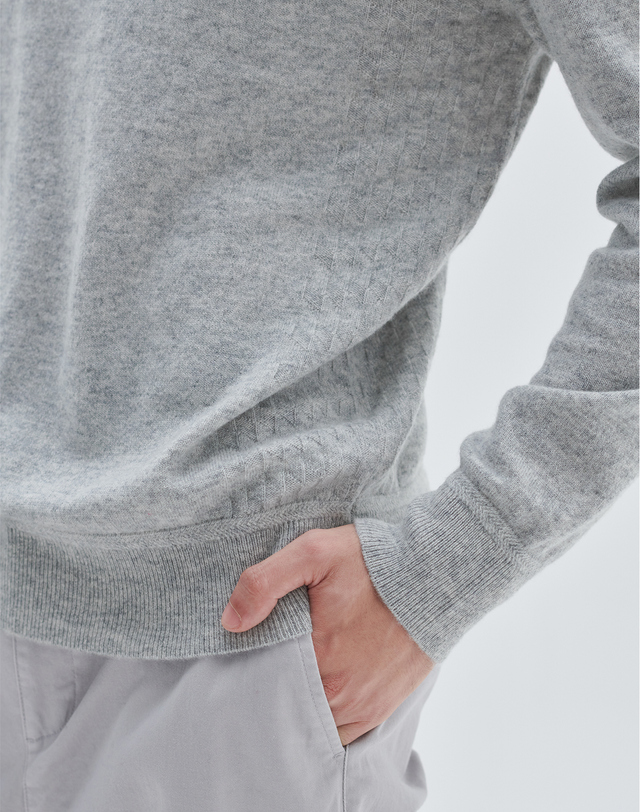 캐시미어하우스 [Murray Allan] 100%캐시미어 헤링본터틀넥풀오버Herringbone rollneck pullover_Light grey(LG) 착용컷