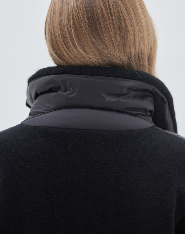캐시미어하우스 [Murray Allan]100% 캐시미어 와이드넥 구스 믹스 자켓 Wide neck goose mix jacket(Black) 착용컷