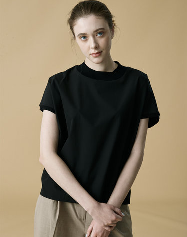 [Cashmere Class]우븐 & 니트 소재 믹스매치 판쵸스타일의 루즈 풀오버 Loose pullove (Black)