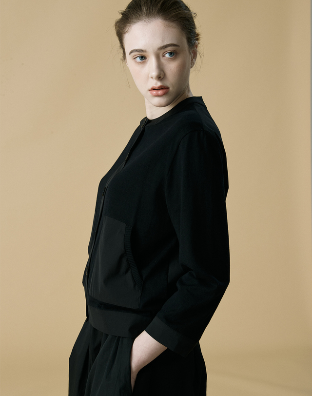 캐시미어하우스 [Cashmere Class]우븐 & 니트 소재 믹스매치 라운드 자켓 Short compact round jacket(Black) 착용컷