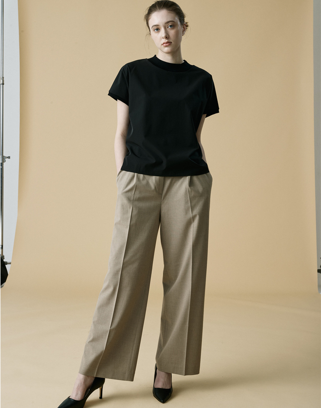캐시미어하우스 [Cashmere Class]우븐 & 니트 소재 믹스매치 판쵸스타일의 루즈 풀오버 Loose pullove (Black) 착용컷