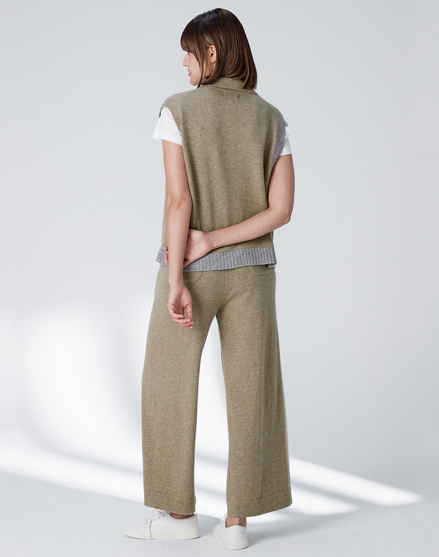 캐시미어하우스 [Cashmere Class] 100%캐시미어 와이드핏 캐시미어 니트 팬츠 Wide fit knit Pants_CAPPUCCINO(PP) 착용컷