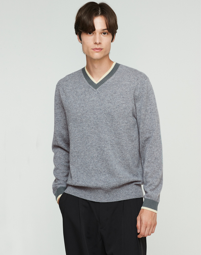 캐시미어하우스 [Murray Allan] 100%캐시미어 브이넥 컬러 블록 캐시미어 풀오버 V-neck Color Block Pullover_Melange Grey(MG) 착용컷