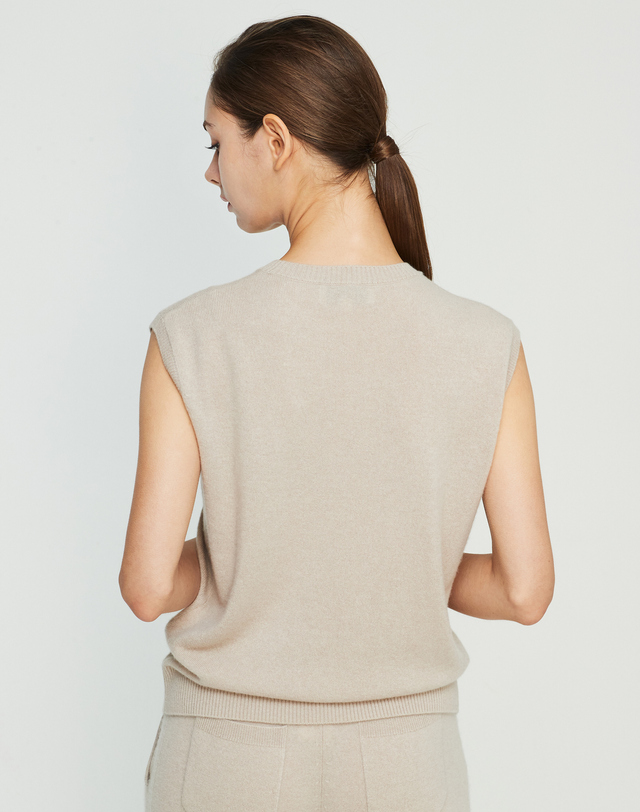 캐시미어하우스 [Murray Allan] 100%캐시미어 슬리브리스 캐시미어 풀오버 Sleeveless Pullover_Skin Beige(SB) 착용컷