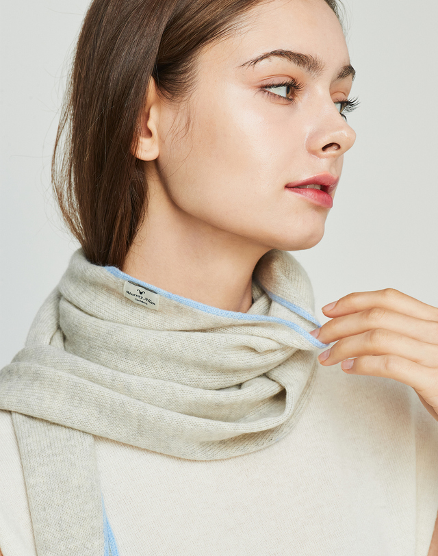 캐시미어하우스 [Murray Allan] 100%캐시미어 마름모 모양 캐시미어 스카프Rhombus Shawl_Cloud Grey(UE) 착용컷