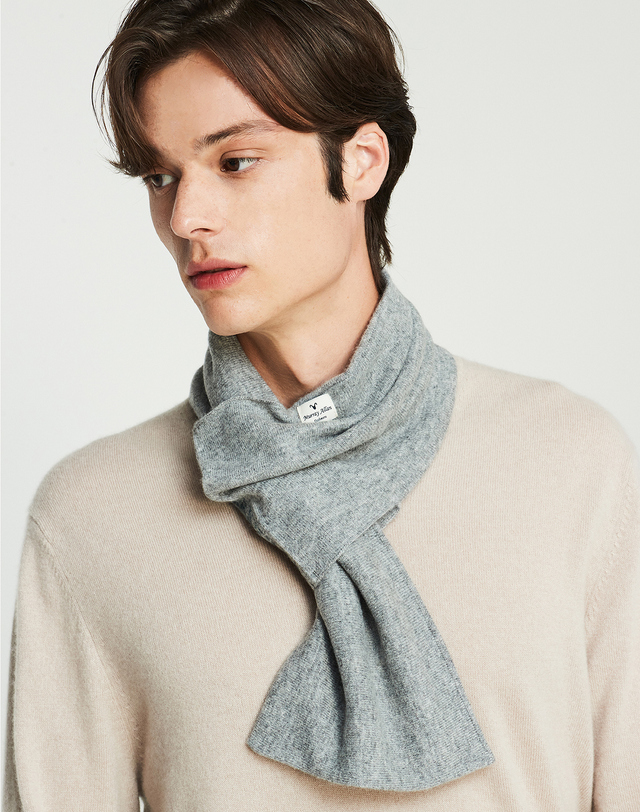 캐시미어하우스 [Murray allan] 100%캐시미어 니트 쟈카드 양면 트위드 패턴 쁘띠 스카프 Tweed Petit scarf_Grey 착용컷