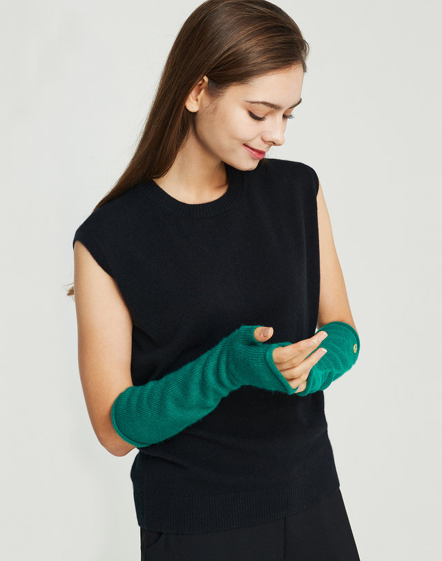 캐시미어하우스 [Murray allan] 100%캐시미어 롤엣지 포인트 암워머 Roll Edge Point Arm warmer_Pine Tree 착용컷