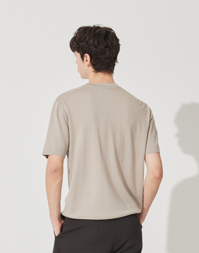 캐시미어하우스 [Murray Allan]Line Round Collar Half Sleeve Pullover_Mud M42MPU001MD 착용컷